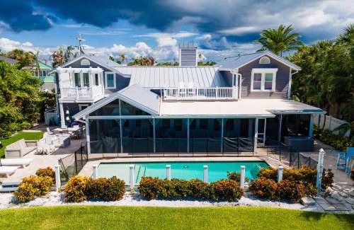 Carlouel House | Sunset Breeze - Beachfront Pool Home - Monthly Rental