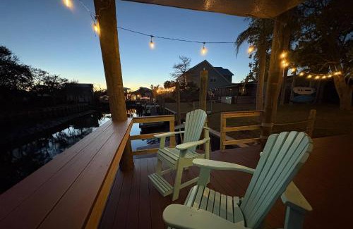 Butler Beach House | Sunset Canal Cottage
