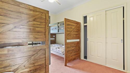 Hawks Nest House | Sunset Cottage