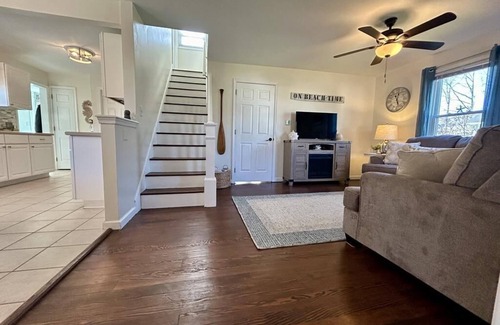 Del Haven House | Sunset Cottage Del Haven (3BR/1.5BA) Short Walk to the Bay!