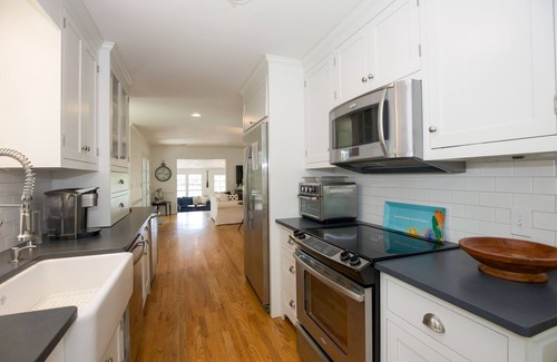 New London House | Sunset Cottage on Badin Lake, NC!