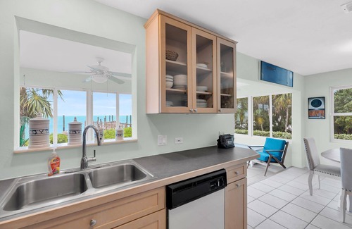 Marathon Cottage | Sunset Cottage on Morton Street - Hot Tub - Open Water - Dock - Beautiful Views!