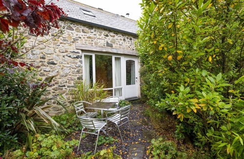 Goodwick House | Sunset Cottage - Two Bedroom House, Sleeps 4