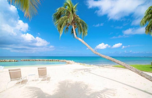 Seven Mile Beach Apartment | Sunset Cove # 231