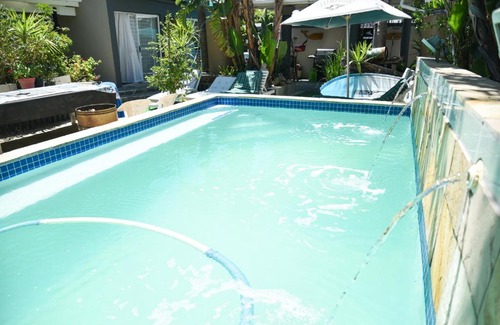 Sunset Beach House | Sunset Decks Guesthouse