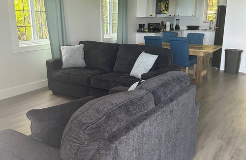 Rainbow Bay Cottage | Sunset Escape: A Secluded Hideaway