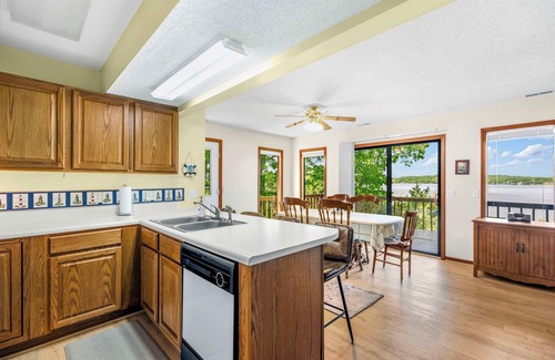 Lake of the Ozarks House | Sunset Escape - Fit For 8!