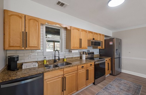 Lake Oconee House | Sunset Estate 7 bedrooms, Sleeps 18! + Game Room