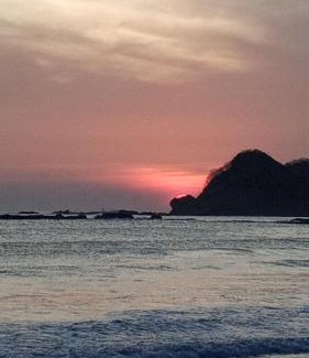 Las Pampas House | Sunset guest house