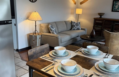 Holiday Island House | Sunset Harbor Townhouse