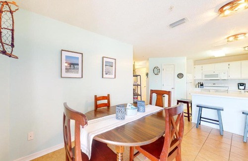 Navarre Beach Apartment | Sunset Harbour Villas 3-332