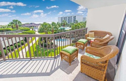 Litchfield by the Sea House | Sunset Haven 3 BR Condo in a Gated Beach Community