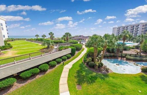 Litchfield by the Sea House | Sunset Haven 3 BR Condo in a Gated Beach Community