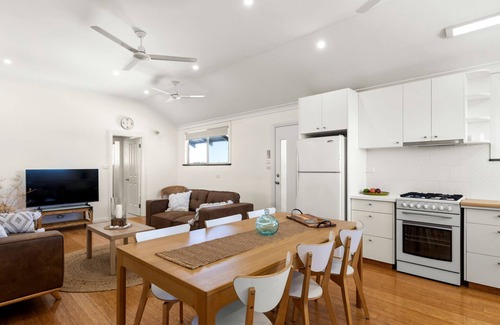 Cable Beach Apartment | Sunset Heights - views of the Sand dunes and Sunsets from this elevated apartment