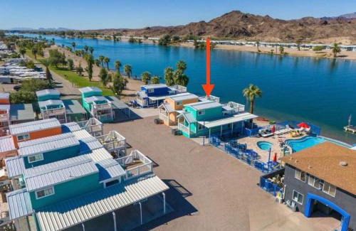 Parker Strip House | Sunset Hideaway, Front Row at Roadrunner Resort