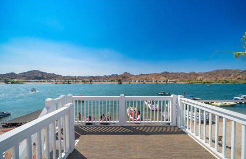 Parker Strip House | Sunset Hideaway, Front Row at Roadrunner Resort