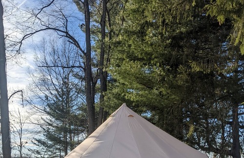 Gambier RV Rental | Sunset Hill Glamoing Next to the Kokosing, Kenyon College and Amish Country