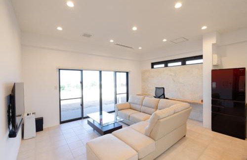 Taketomi-jima Taketomi-cho House | Sunset Hill Ishigaki