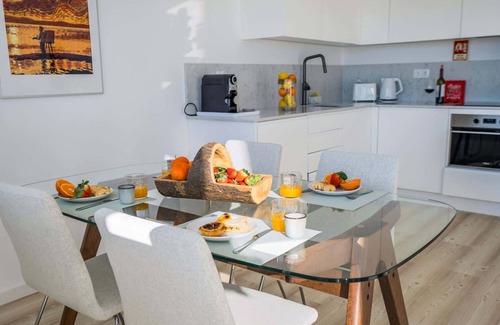 Carcavelos Apartment | Sunset Horizon Carcavelos