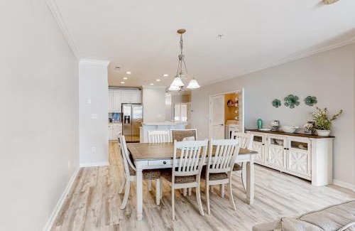 Sunset Island Apartment | Sunset Island - 37 Fountain 2D