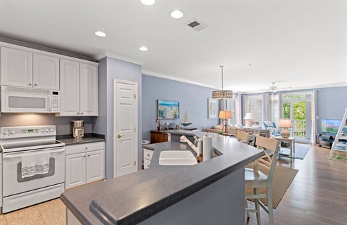 Sunset Island House | Sunset Island 4 Fountain Drive East, Unit 2A