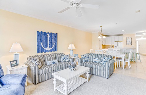Sunset Island Condo | Sunset Island Condo w/WiFi, W/D, AC & Shared Pools - Walk to Beaches