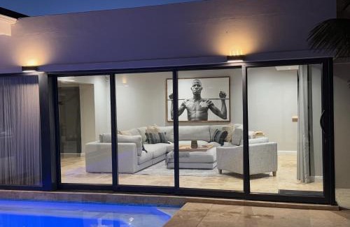 Sunset Beach Villa | Sunset Kite & Golf Villa