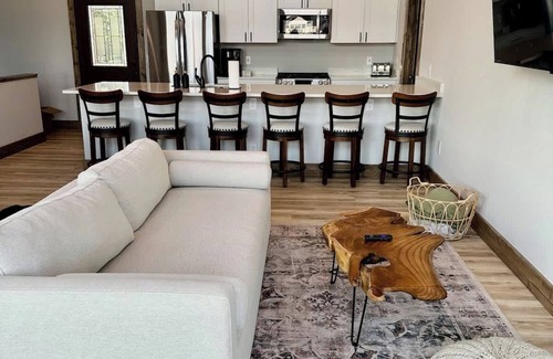 New Lisbon House | Sunset Lake Escape Su