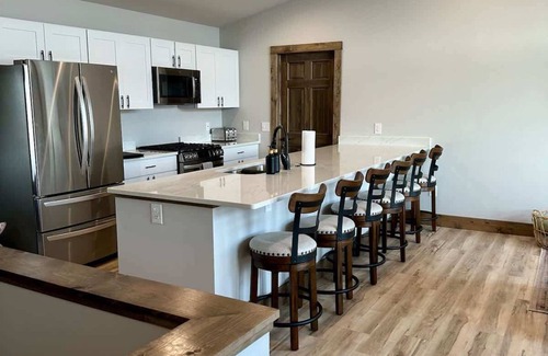 New Lisbon House | Sunset Lake Escape Su