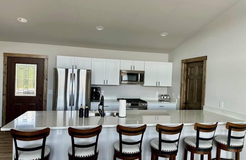 New Lisbon House | Sunset Lake Escape Su