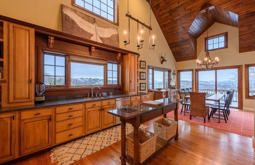 Boone House | Sunset Lodge