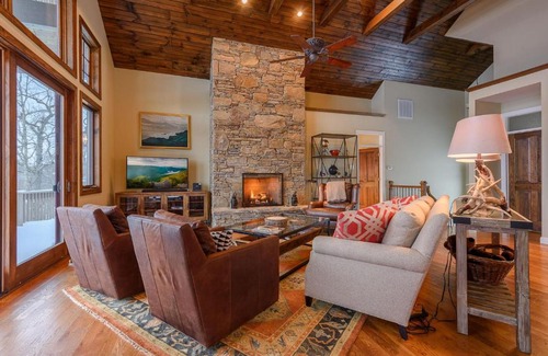 Boone House | Sunset Lodge