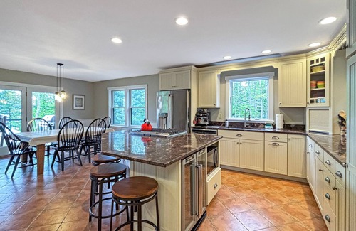 Greenville House | Sunset Lodge (Waterfront on Moosehead Lake with Breathtaking Views!)
