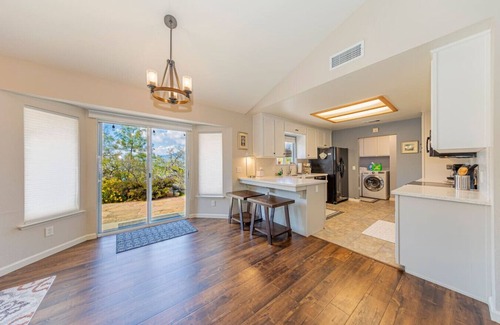 Coarsegold House | Sunset Lookout Mountain villa, Meadows, Gazebo