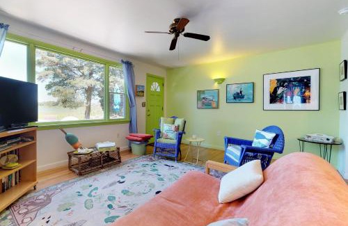 Oak Bluffs House | Sunset Meadows