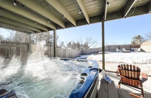 Northeast Colorado Springs House | Sunset Mesa Hideaway hot tub new renovation