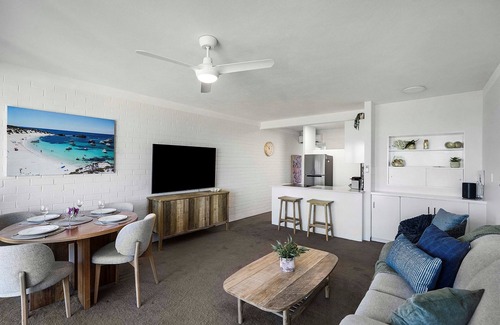Scarborough Apartment | Sunset Oceanview Family Haven 100m from the beach