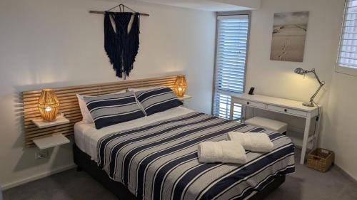 Anna Bay Apartment | Sunset on Birubi pet friendly air con water views WI-FI and outdoor spa