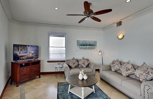 San Jacinto Apartment | Sunset On The Seawall 1