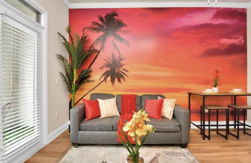Houston Apartment | Sunset Paradise - 1BR-NRG-Med Center-Galleria