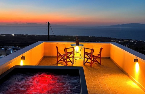 Finikia Apartment | Sunset Paradise Oia
