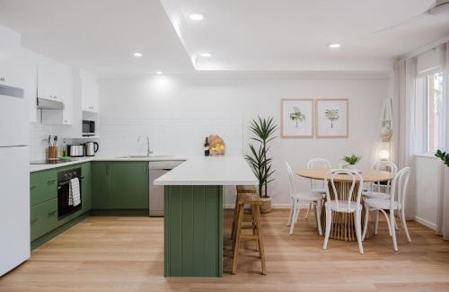 Mollymook Beach Apartment | Sunset Poolside - Stay 3, Pay 2 - Spring Specials!