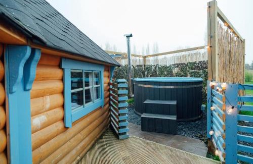 Ombersley House | Sunset Retreats The Double Hobbit