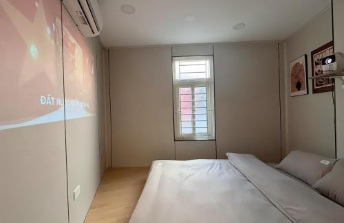 Dich Vong Apartment | Sunset Room - Amoureux Homestay