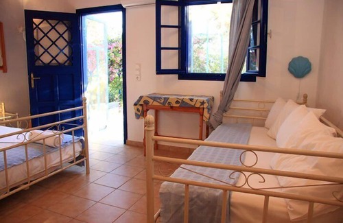 Irakleia House | Sunset Rooms