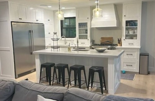 Skaneateles House | Sunset Sanctuary-Skaneateles Lakeside