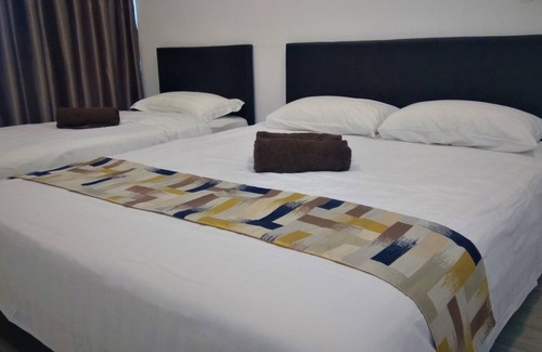 Kampung Sembulan Baru Condo | Sunset Sea View Vacation Condos & Infinity Pool