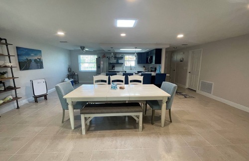Gulf Harbors House | Sunset Serenity Retreat: Coastal Elegance with Poolside Bliss