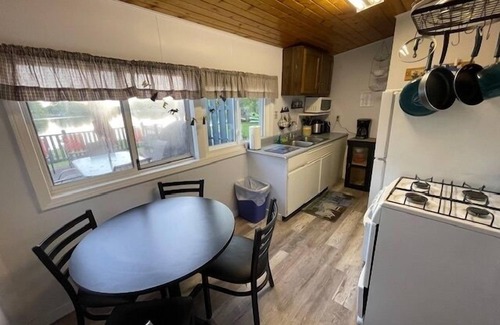 Clare Cottage | Sunset Shores #3-Up North: Your Fall Getaway Awaits at Sunset Shores