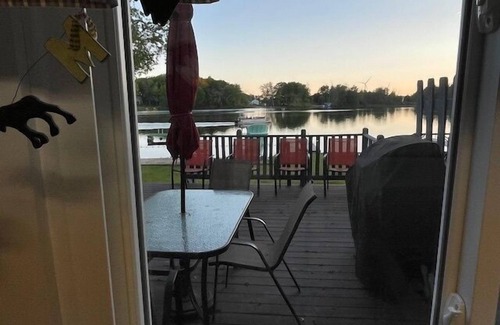 Clare Cottage | Sunset Shores #3-Up North: Your Fall Getaway Awaits at Sunset Shores